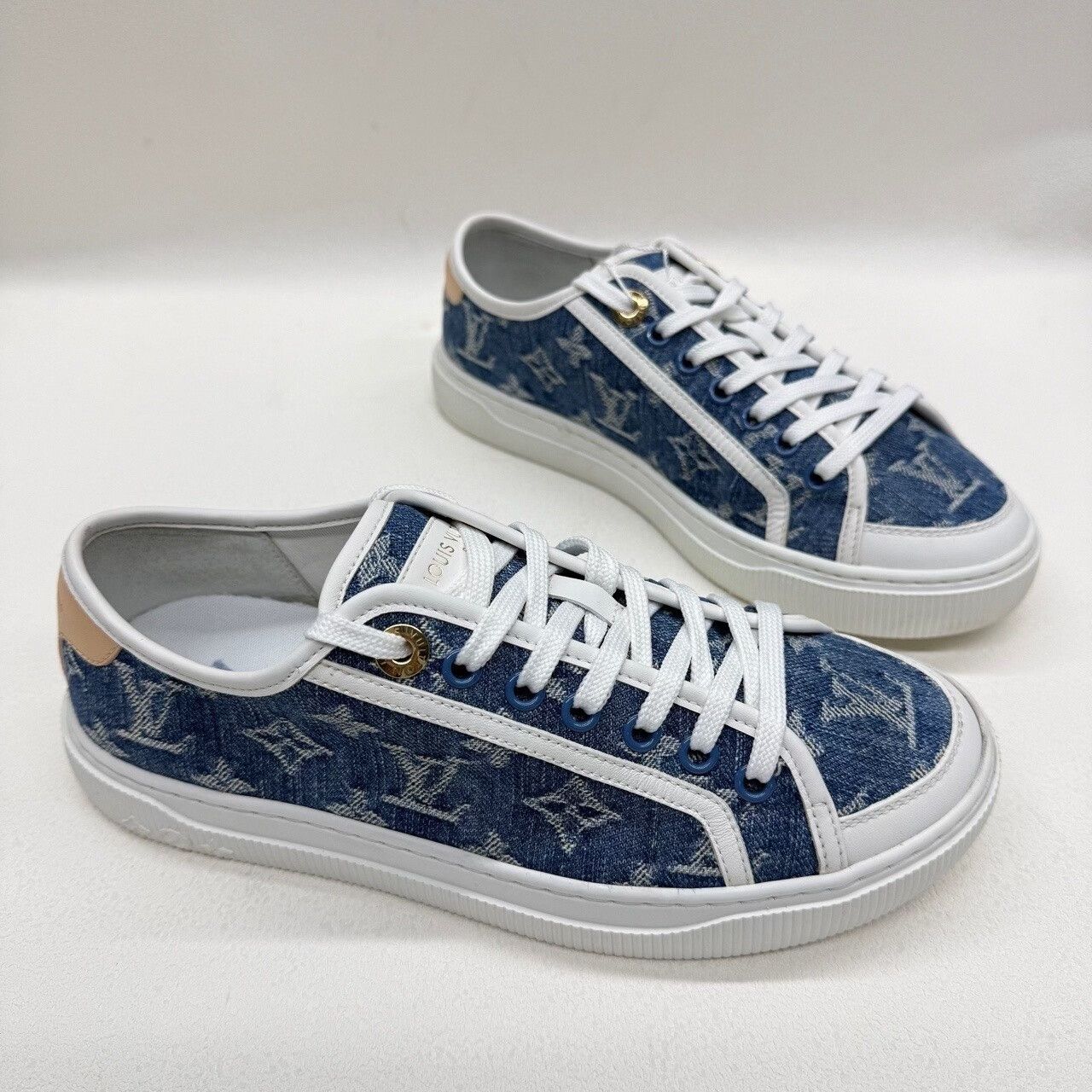 Louis Vuitton Louis Vuitton Denim Monogram Sneakers Size 37 Size US 7 / IT 37 - 4 Thumbnail