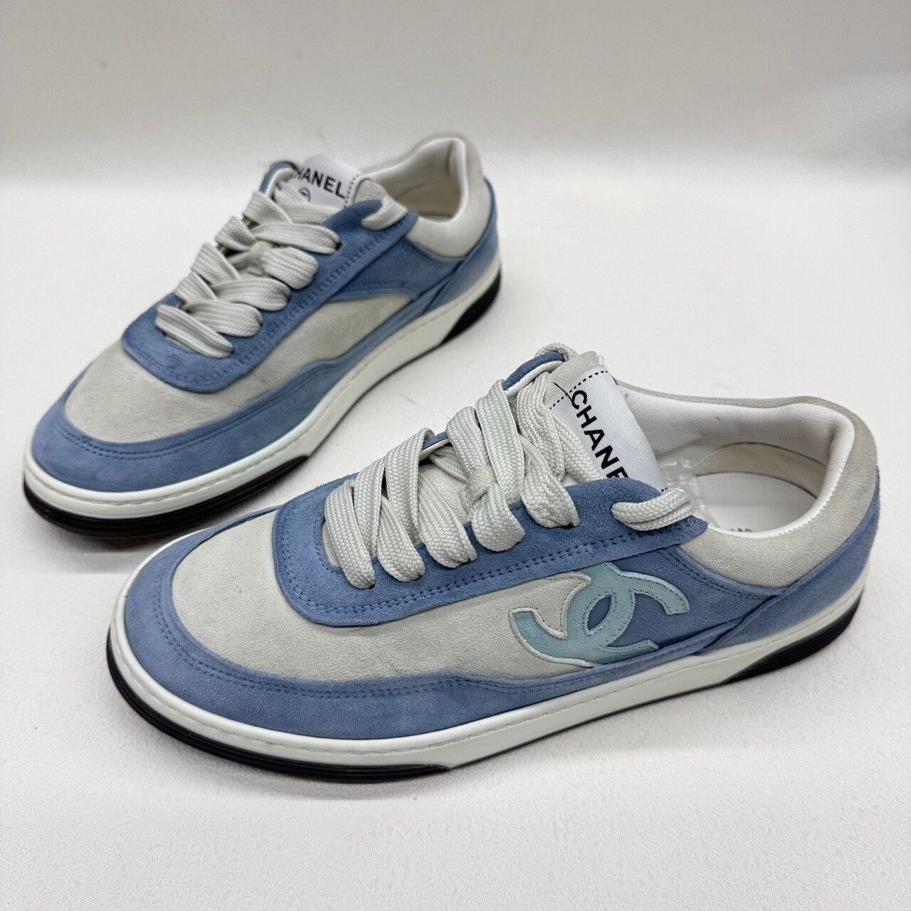 Chanel Chanel Blue Suede Low-Top Sneakers Size 37 Size US 7 / IT 37 - 2 Thumbnail