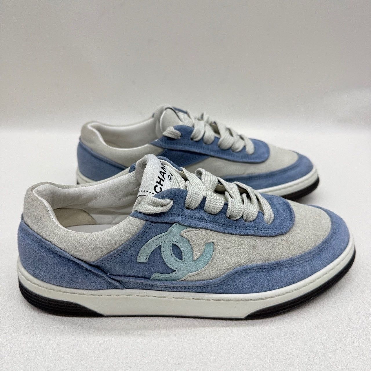 Chanel Chanel Blue Suede Low-Top Sneakers Size 37 Size US 7 / IT 37 - 5 Thumbnail