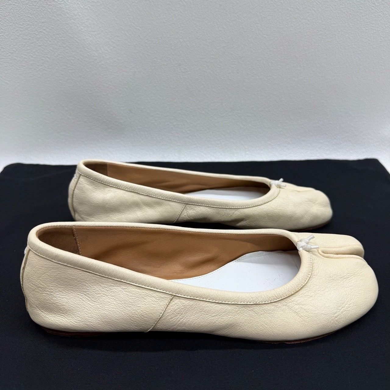 Maison Margiela Maison Margiela Tabi Leather Ballet Flats Size 37.5 Size US 7.5 / IT 37.5 - 5 Thumbnail