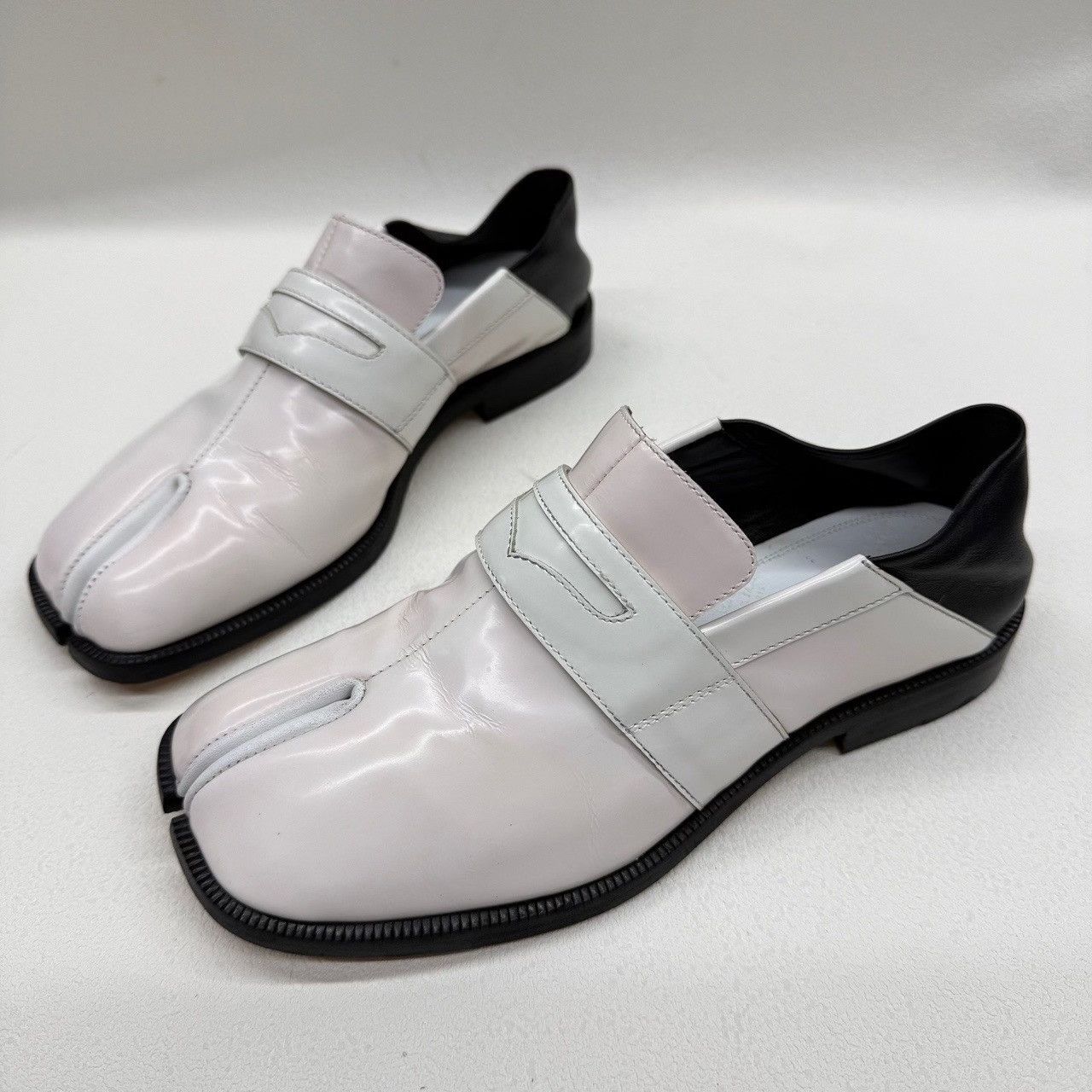 Maison Margiela Maison Margiela Tabi Slip On Loafers Size 37 Size US 7 / IT 37 - 2 Thumbnail
