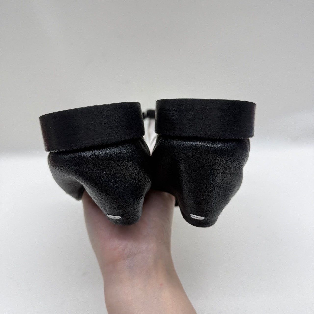 Maison Margiela Maison Margiela Tabi Slip On Loafers Size 37 Size US 7 / IT 37 - 7 Thumbnail