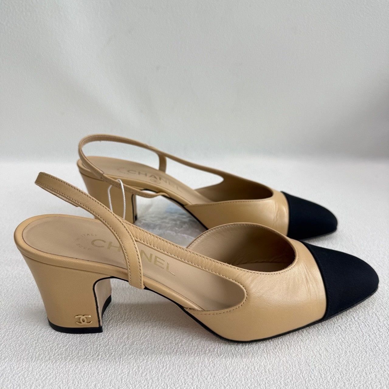 Chanel Chanel Beige Black Slingback Heels Size 37 Size US 6 / IT 36 - 5 Thumbnail