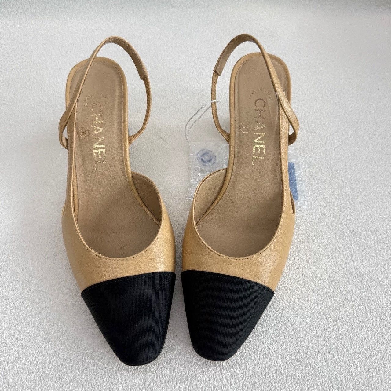 Chanel Chanel Beige Black Slingback Heels Size 37 Size US 6 / IT 36 - 10 Thumbnail