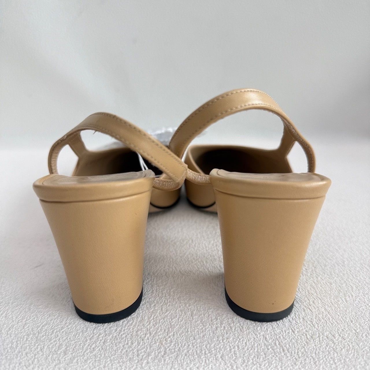 Chanel Chanel Beige Black Slingback Heels Size 37 Size US 6 / IT 36 - 6 Thumbnail
