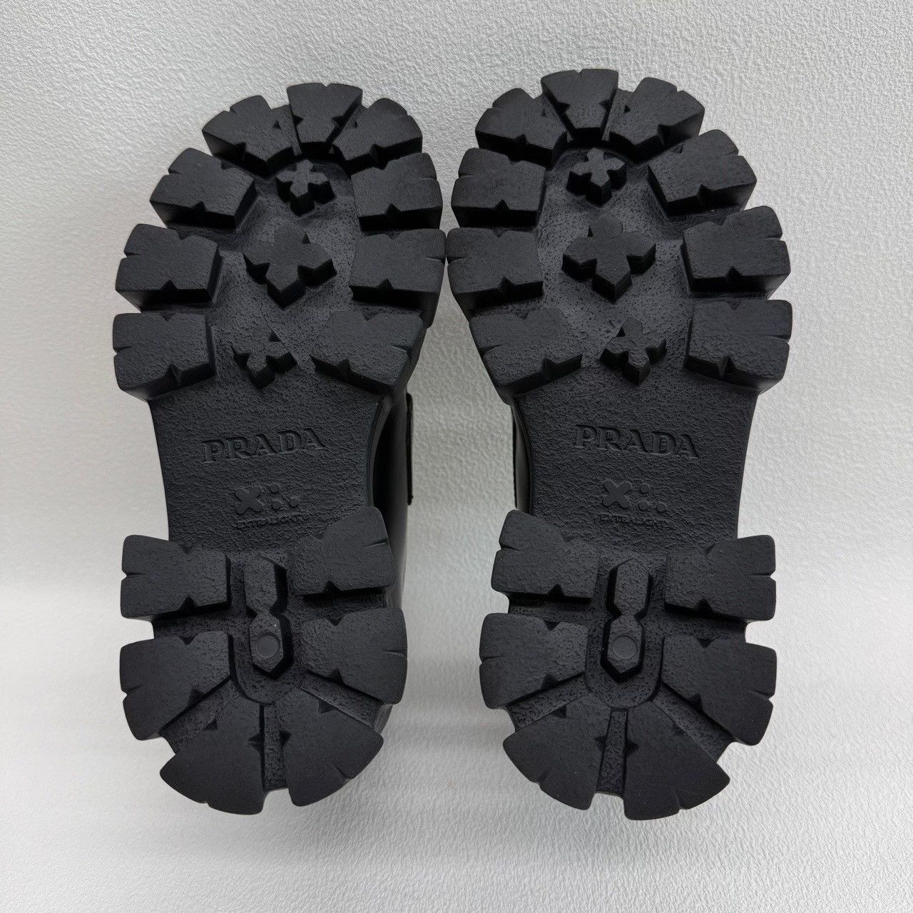 Prada Prada Monolith Leather Platform Loafers Size 37.5 Size US 7.5 / IT 37.5 - 9 Thumbnail
