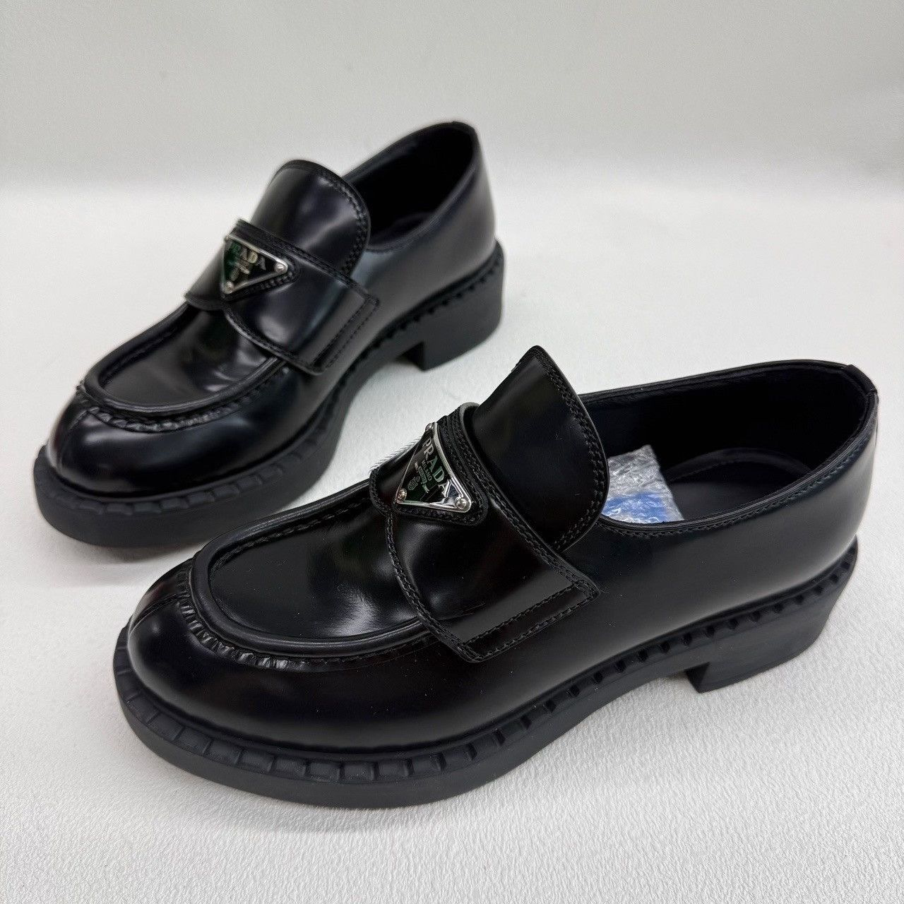 Prada Prada Triangle Logo Leather Loafers Size 35 Size US 5 / IT 35 - 2 Thumbnail