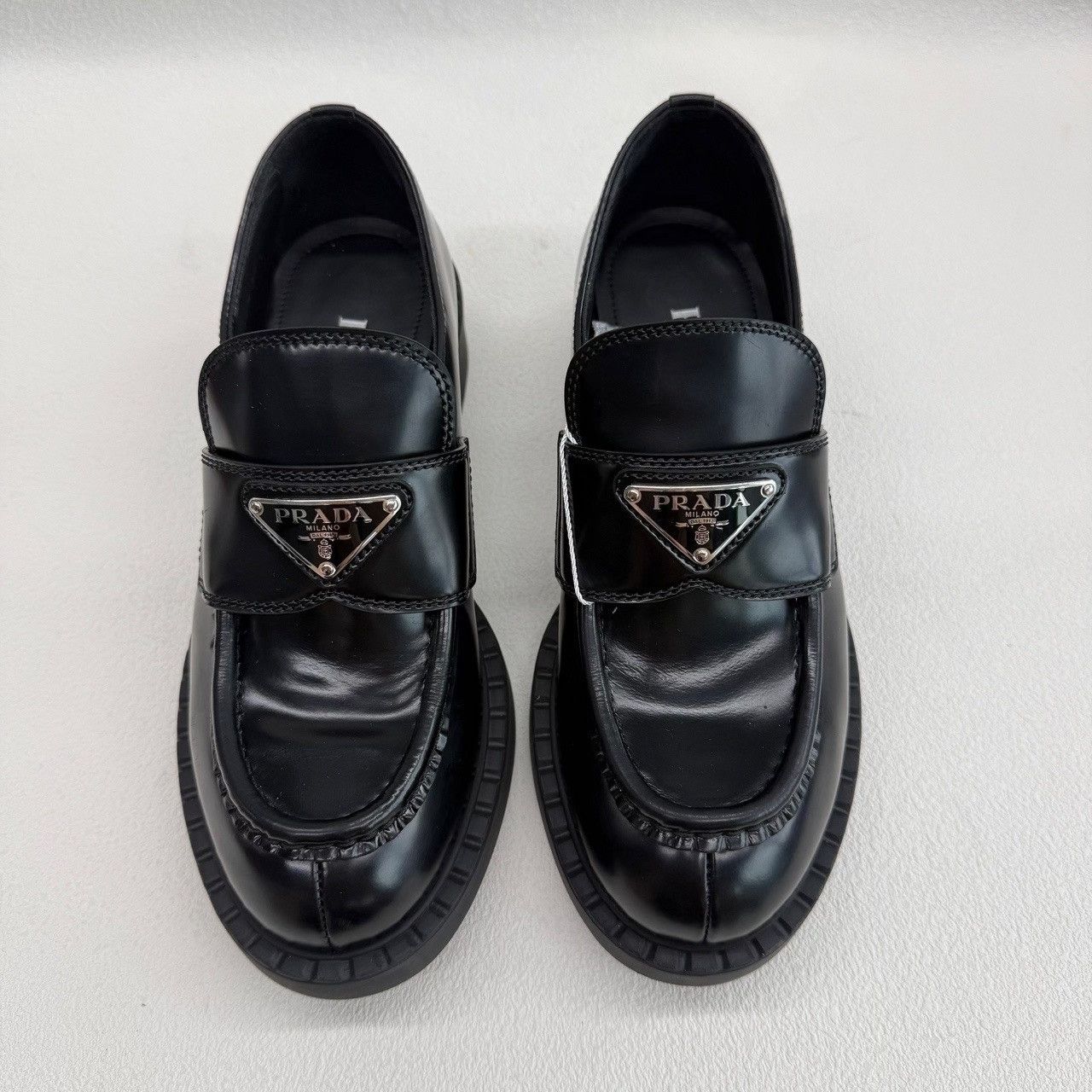 Prada Prada Triangle Logo Leather Loafers Size 35 Size US 5 / IT 35 - 3 Thumbnail