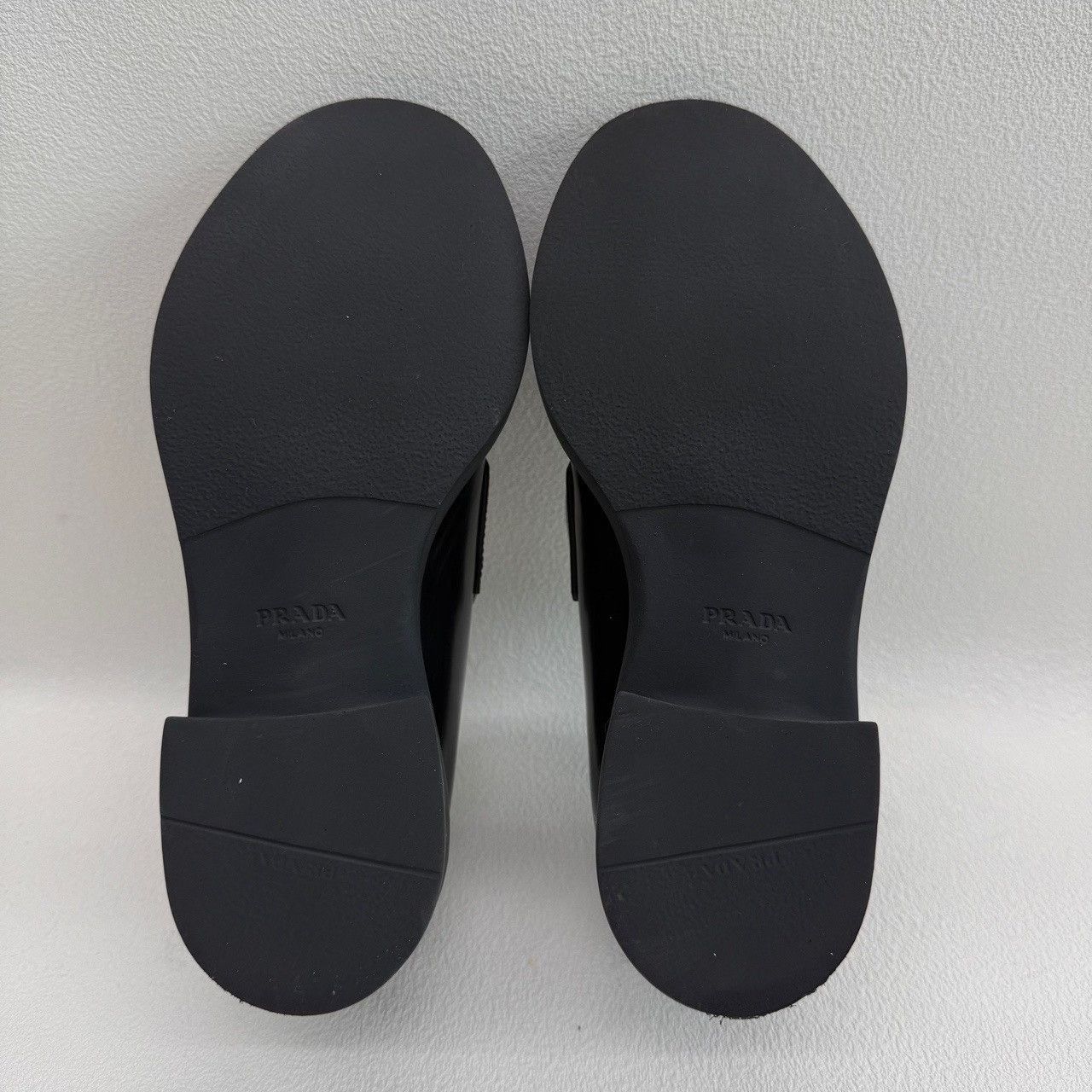 Prada Prada Triangle Logo Leather Loafers Size 35 Size US 5 / IT 35 - 9 Thumbnail
