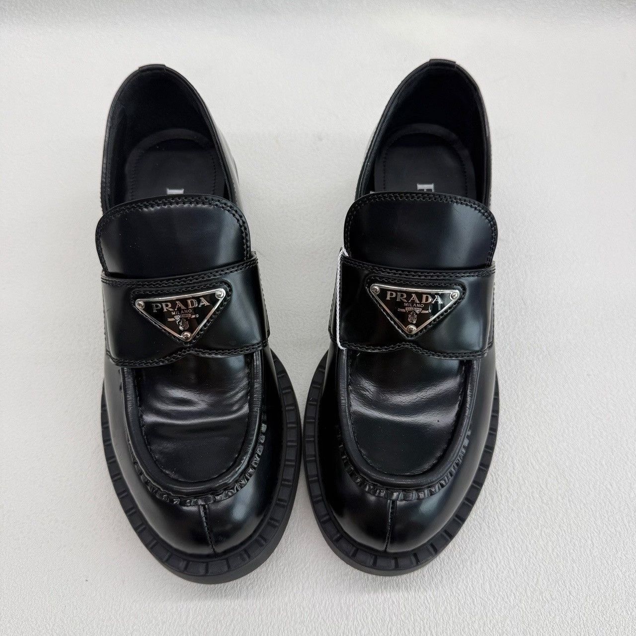 Prada Prada Triangle Logo Leather Loafers Size 35 Size US 5 / IT 35 - 10 Thumbnail