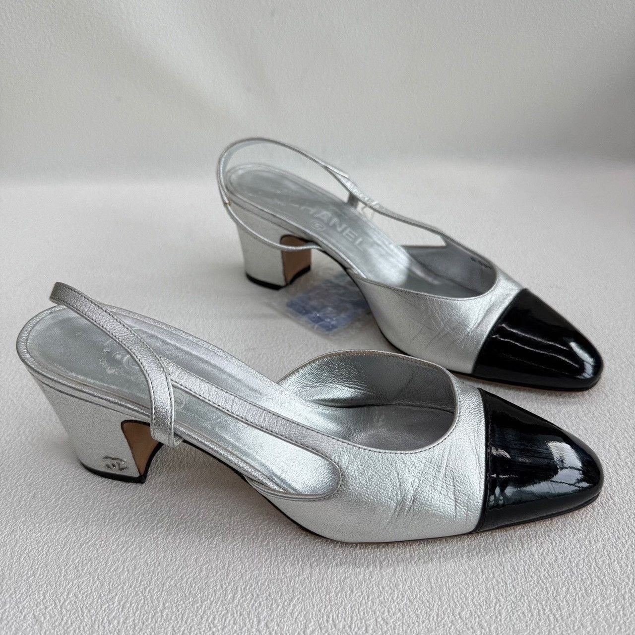 Chanel Chanel Silver Black Cap Toe Slingback Heels Size 36 Size US 6 / IT 36 - 4 Thumbnail