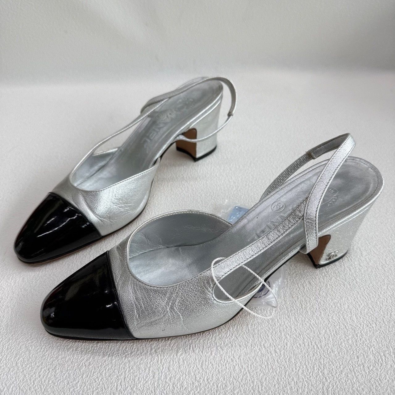 Chanel Chanel Silver Black Cap Toe Slingback Heels Size 36 Size US 6 / IT 36 - 2 Thumbnail