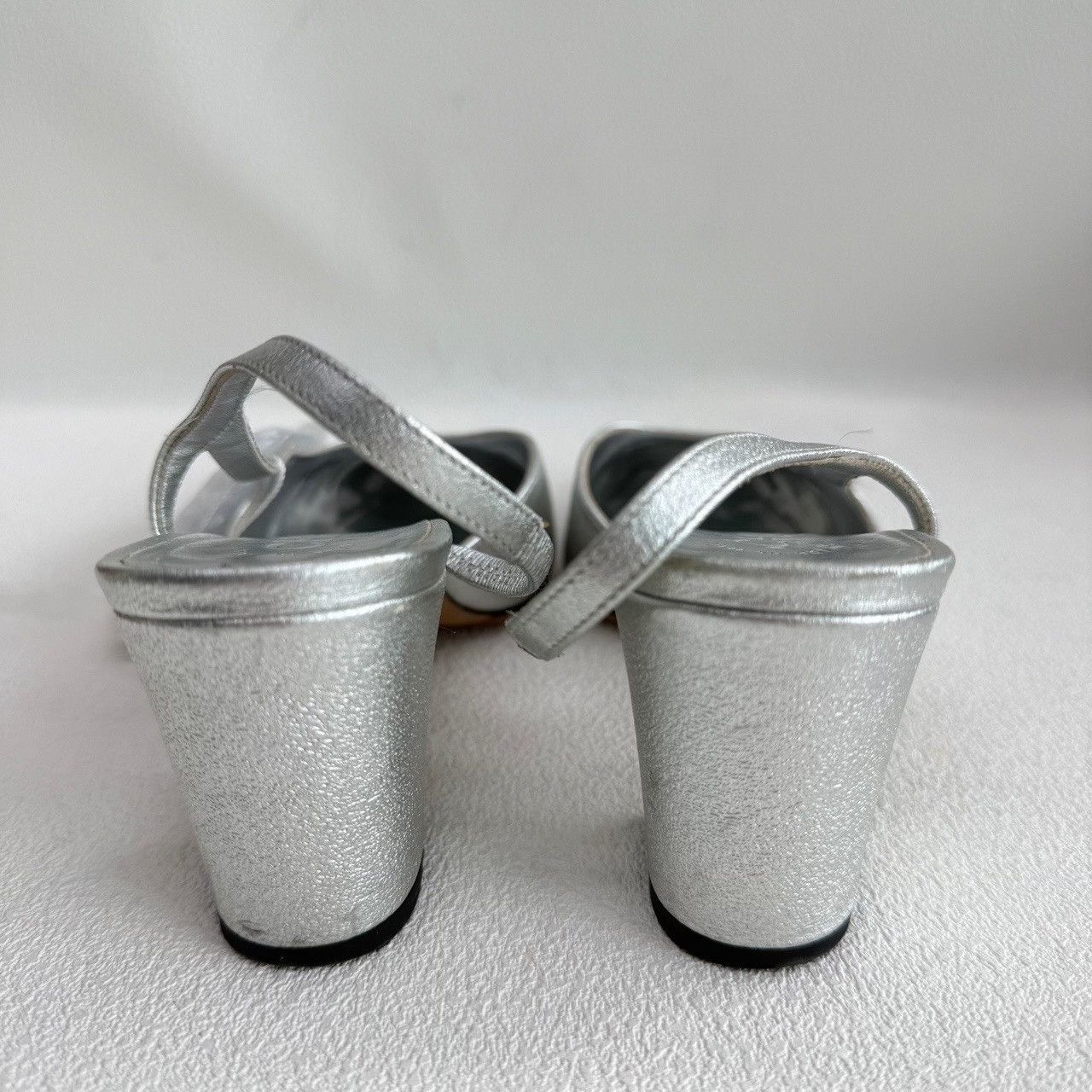 Chanel Chanel Silver Black Cap Toe Slingback Heels Size 36 Size US 6 / IT 36 - 6 Thumbnail