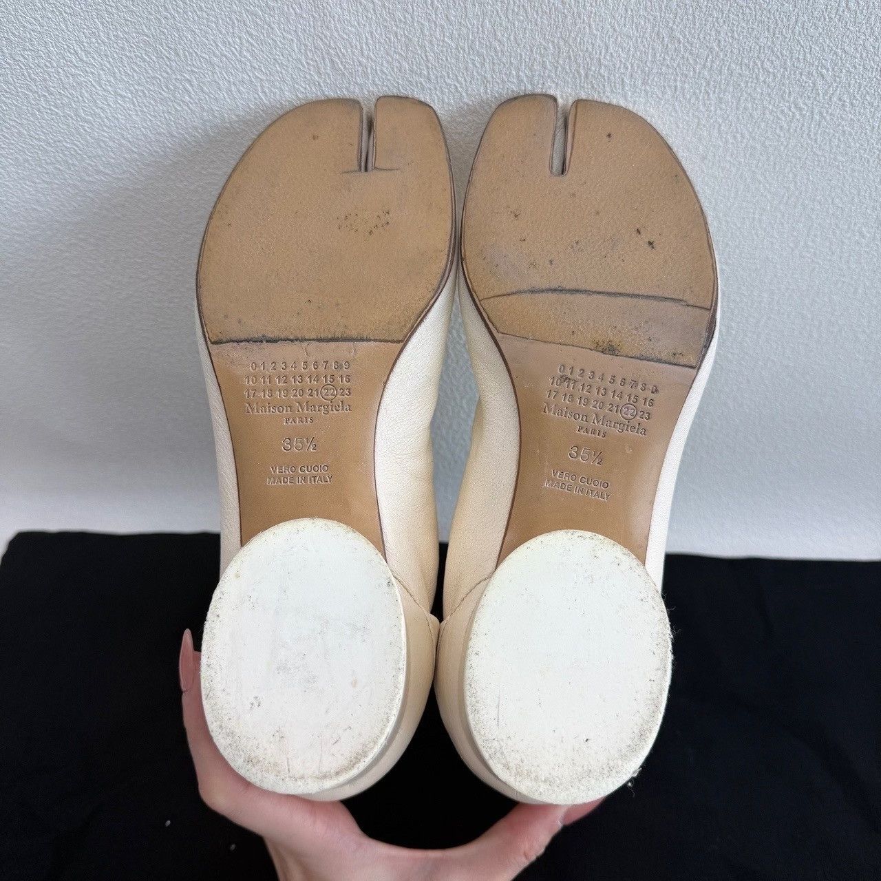 Maison Margiela Maison Margiela White Tabi Boots Size 35.5 Size US 5.5 / IT 35.5 - 8 Thumbnail