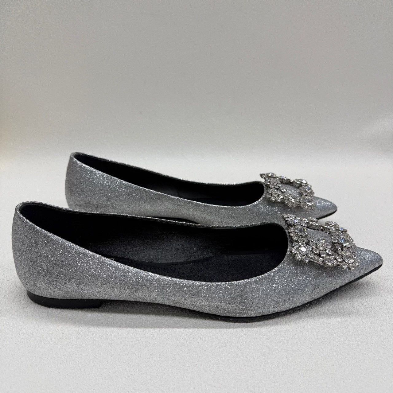 Roger Vivier Roger Vivier Glitter Crystal Buckle Flats Size 37 Size US 7 / IT 37 - 5 Thumbnail