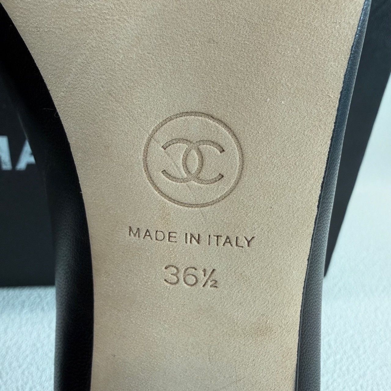 Chanel Chanel Camellia Black Leather Heels Size 36.5 Size US 6.5 / IT 36.5 - 10 Thumbnail