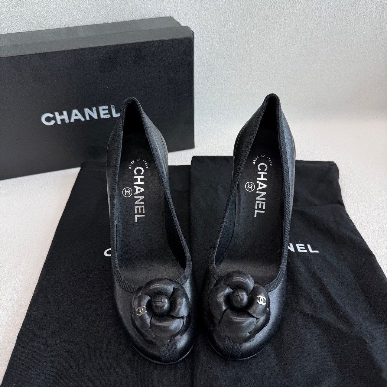 Chanel Chanel Camellia Black Leather Heels Size 36.5 Size US 6.5 / IT 36.5 - 2 Thumbnail