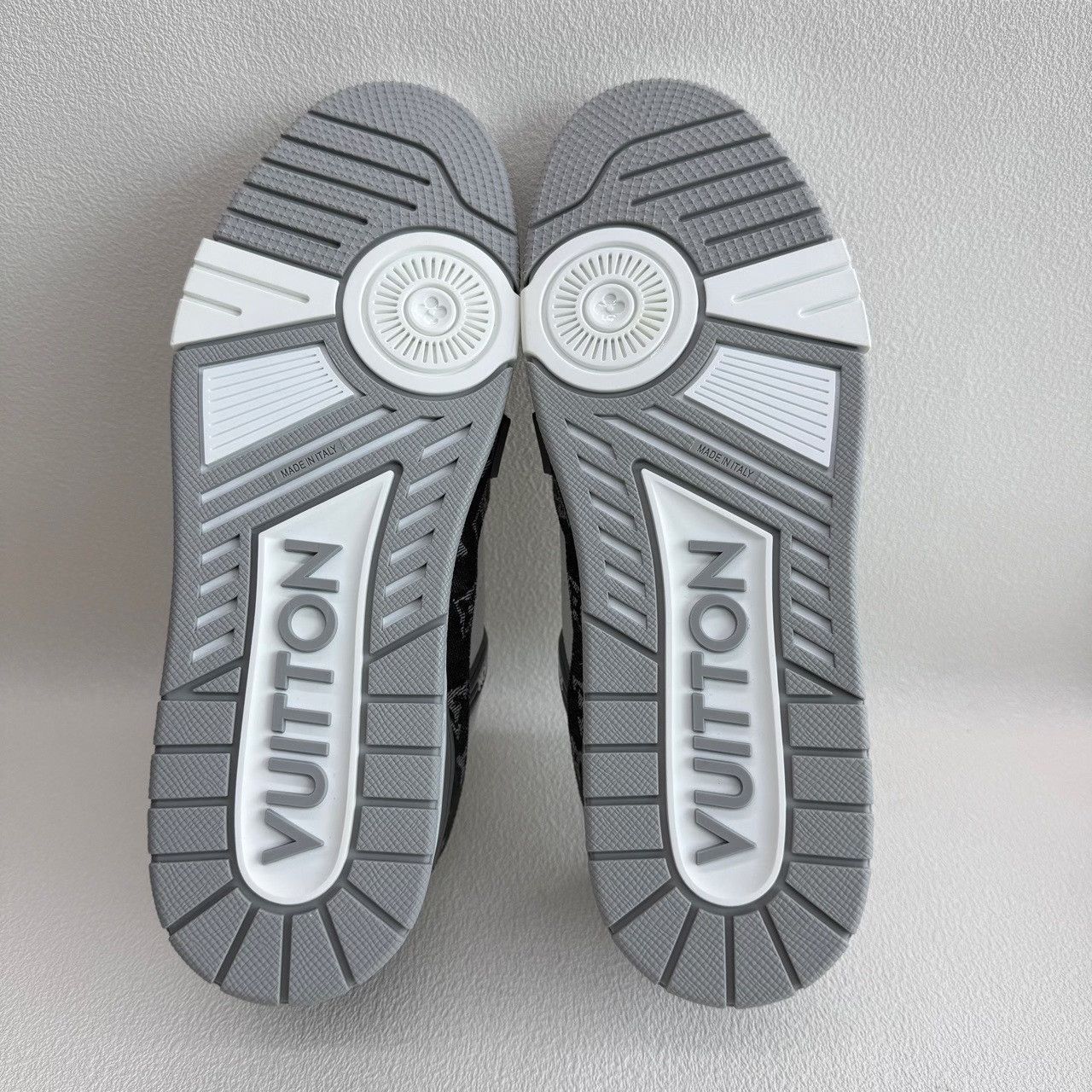 Louis Vuitton Louis Vuitton Monogram Denim Trainer Sneaker US 10 Size US 10 / EU 43 - 9 Thumbnail