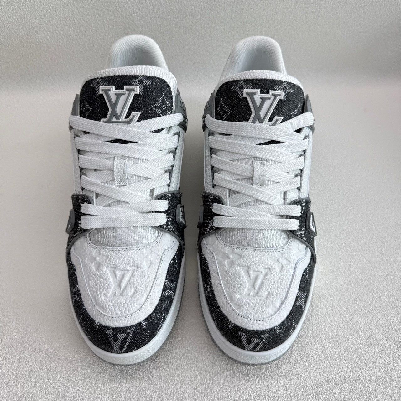 Louis Vuitton Louis Vuitton Monogram Denim Trainer Sneaker US 10 Size US 10 / EU 43 - 4 Thumbnail