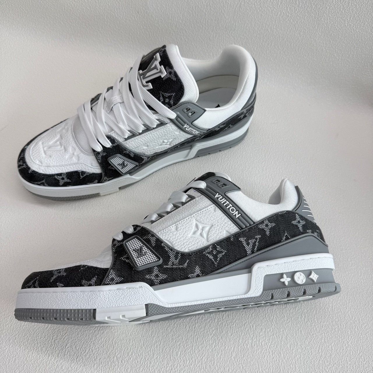 Louis Vuitton Louis Vuitton Monogram Denim Trainer Sneaker US 10 Size US 10 / EU 43 - 10 Thumbnail