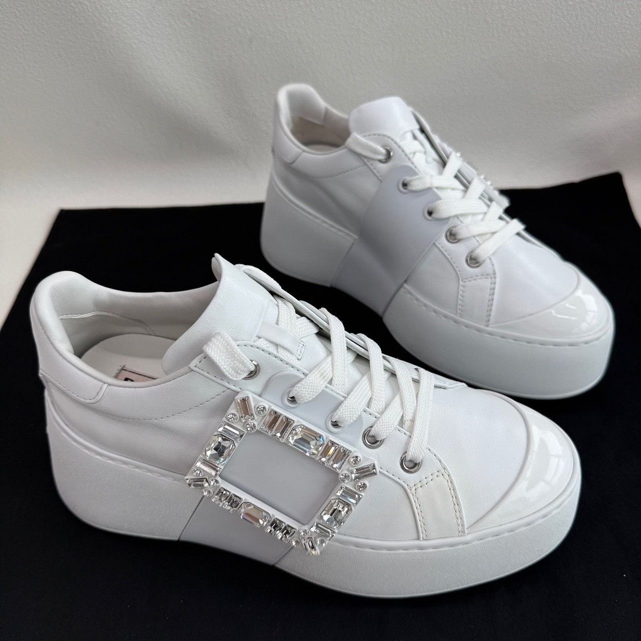 Roger Vivier Roger Vivier Viv' Skate Crystal Buckle Sneakers Size 36.5 Size US 6.5 / IT 36.5 - 4 Thumbnail