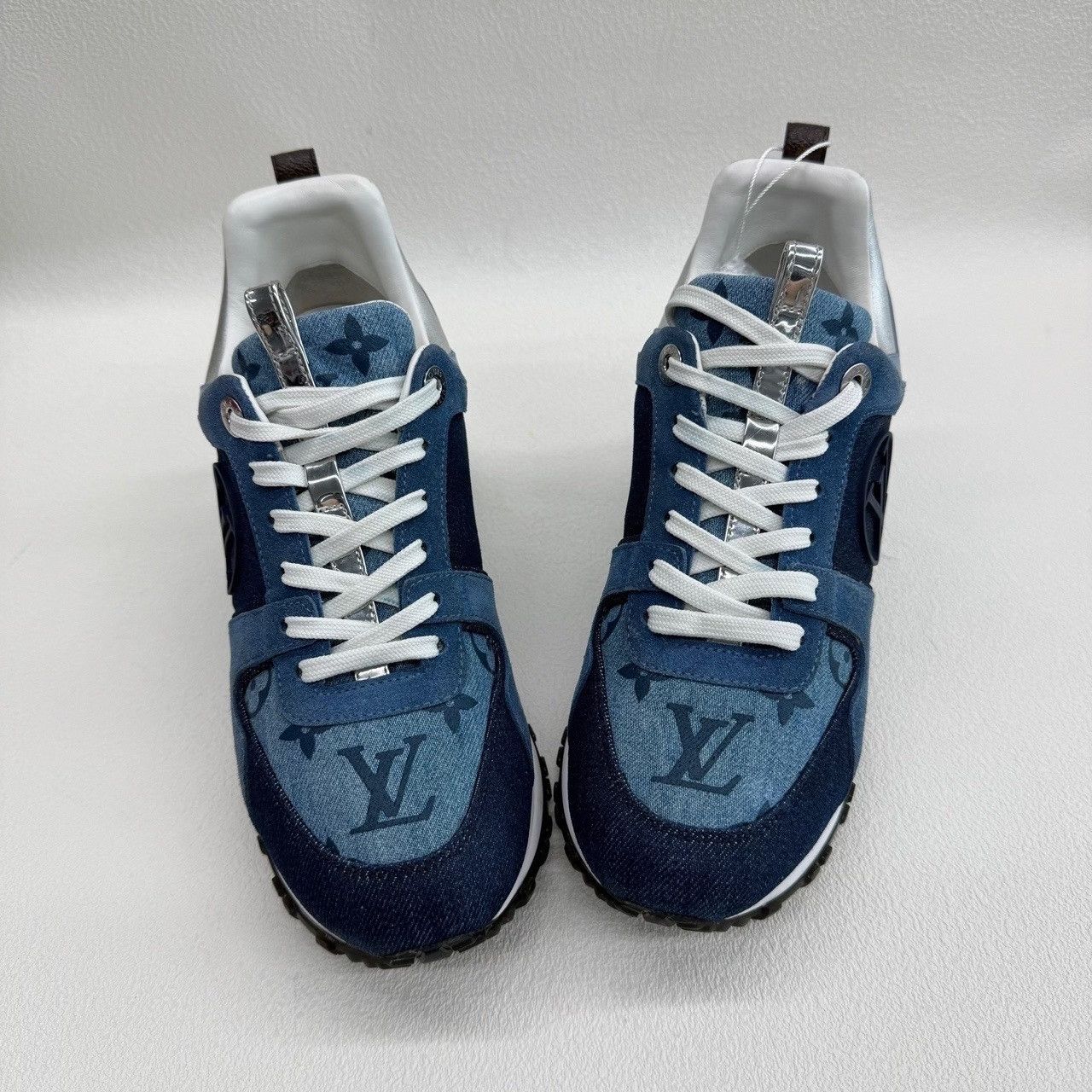 Louis Vuitton Louis Vuitton Run Away Denim Sneakers Size 36 Size US 6 / IT 36 - 10 Thumbnail