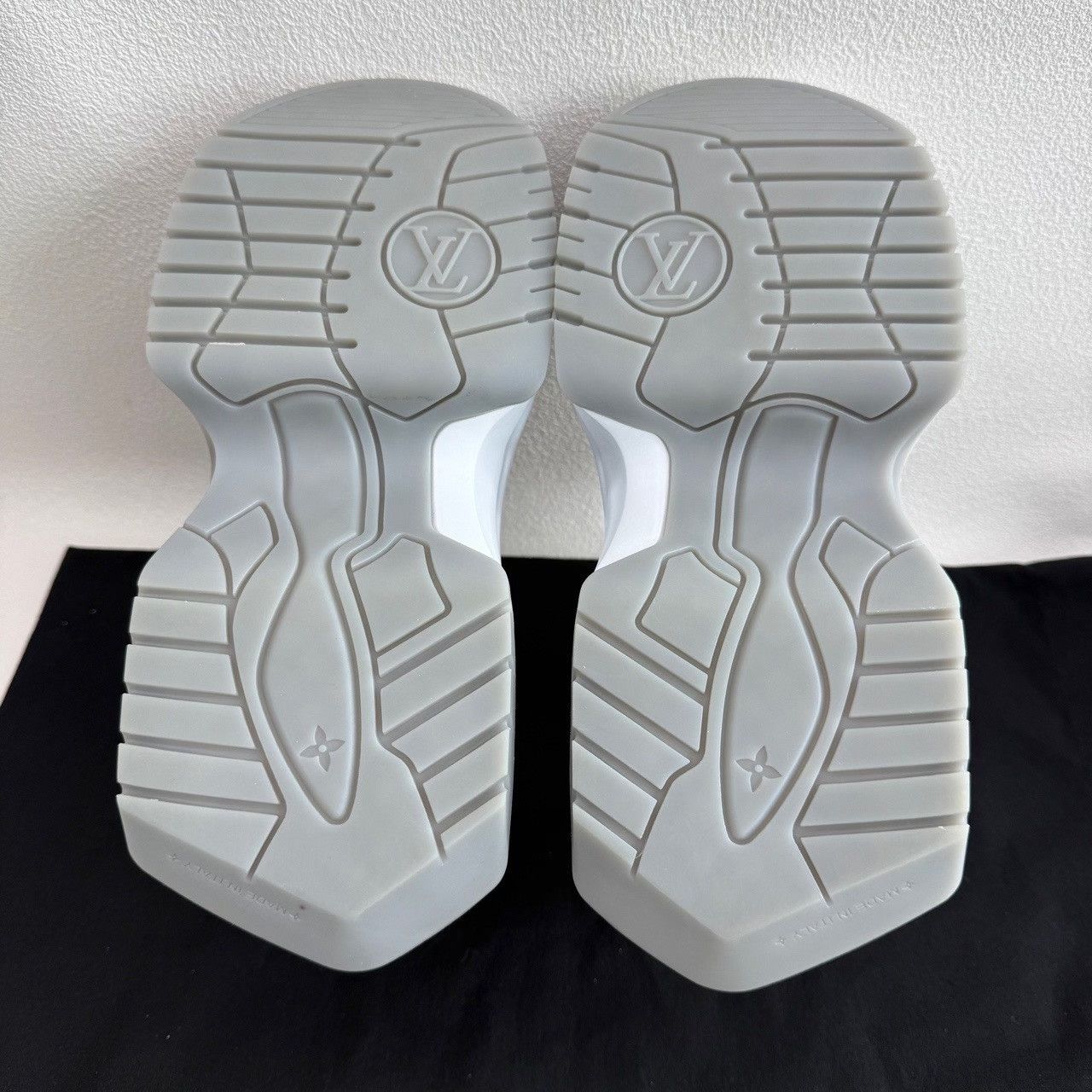 Louis Vuitton Louis Vuitton Archlight 2.0 Sneakers Size 35 Size US 5 / IT 35 - 8 Thumbnail