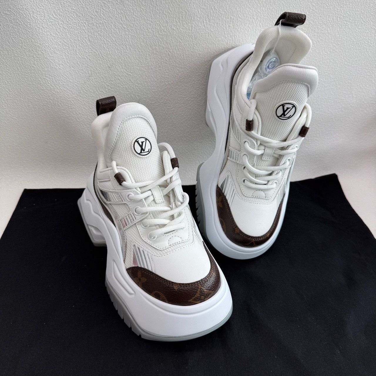 Louis Vuitton Louis Vuitton Archlight 2.0 Sneakers Size 35 Size US 5 / IT 35 - 10 Thumbnail