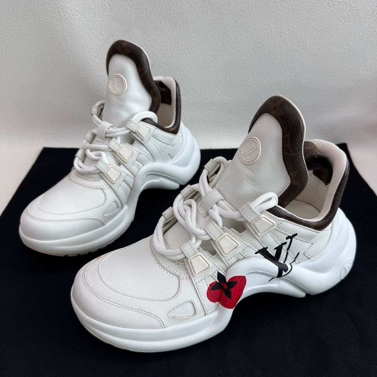 Louis Vuitton Louis Vuitton Archlight Heart Sneakers Size 36.5 Size US 6.5 / IT 36.5 - 2 Thumbnail