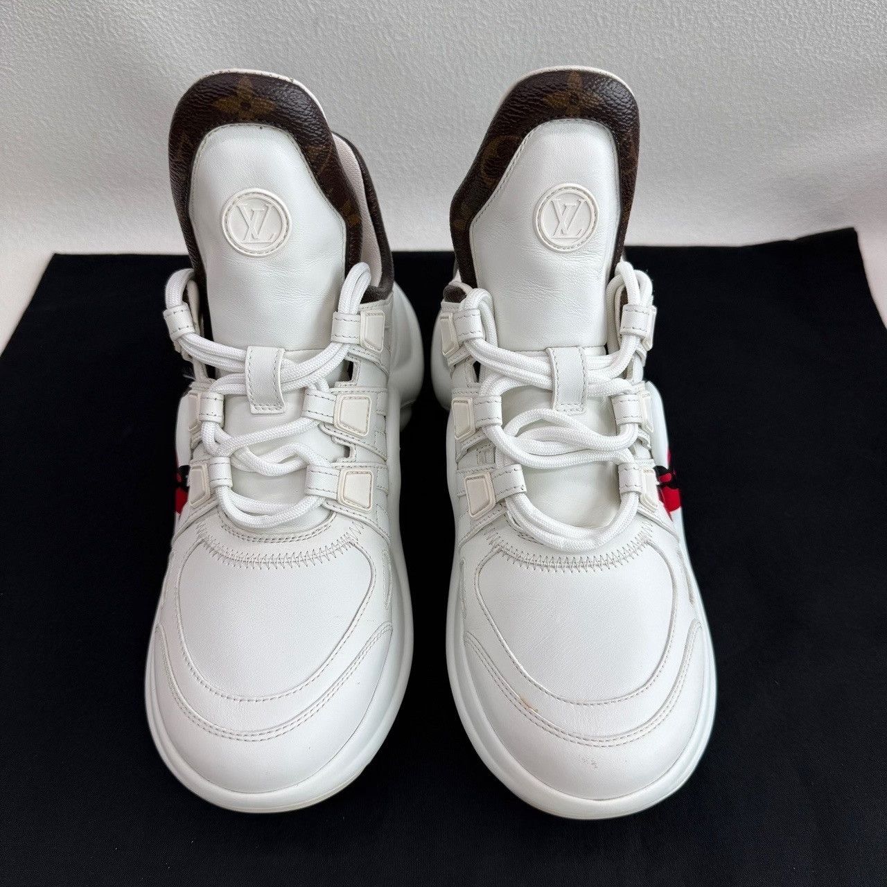 Louis Vuitton Louis Vuitton Archlight Heart Sneakers Size 36.5 Size US 6.5 / IT 36.5 - 3 Thumbnail