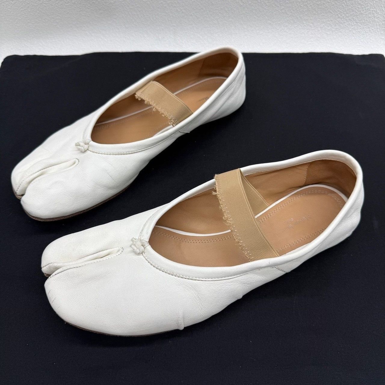 Maison Margiela Maison Margiela White Tabi Ballet Flats Size 40 Size US 10 / IT 40 - 2 Thumbnail