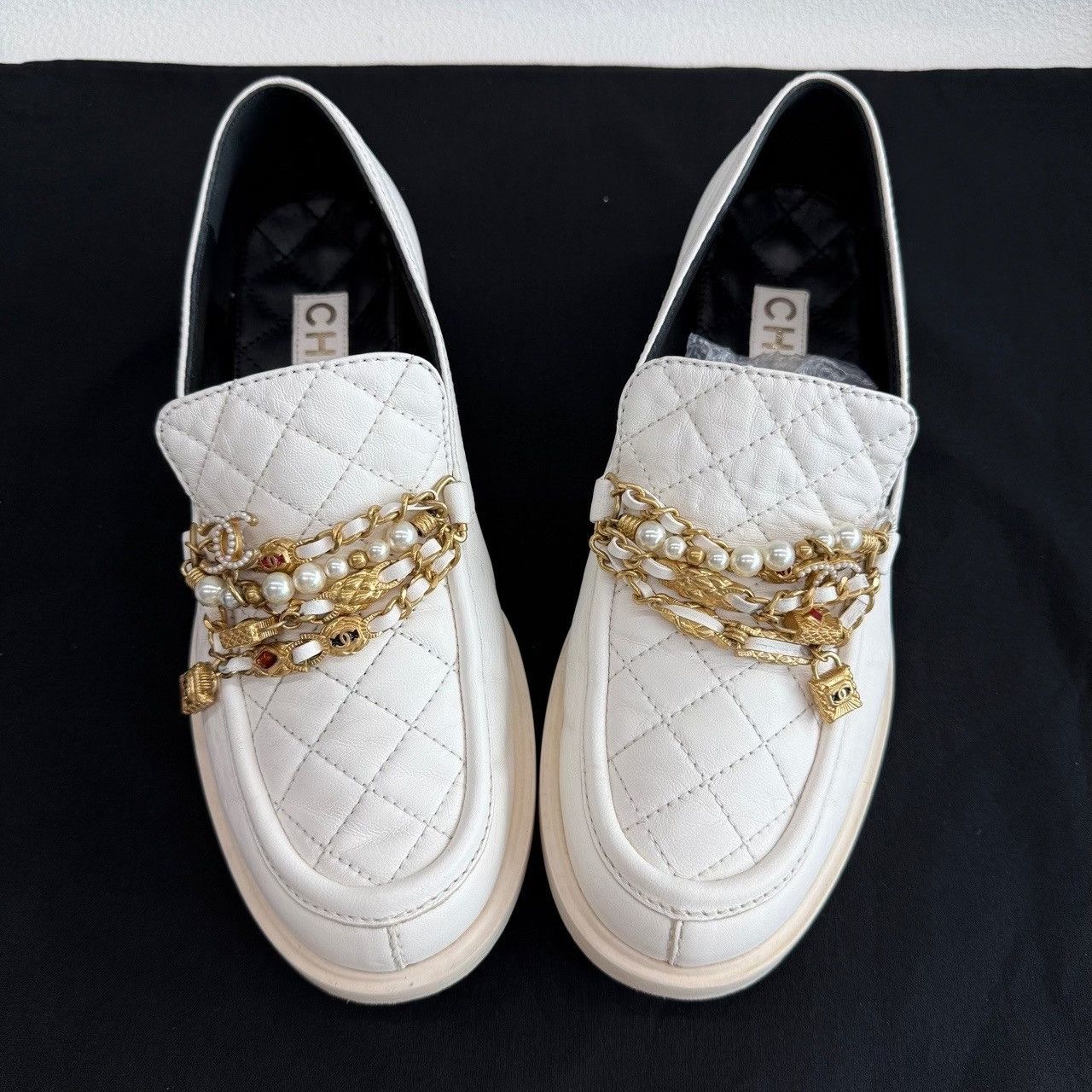 Chanel Chanel Quilted Chain Loafers Size 38C Size US 8 / IT 38 - 10 Thumbnail