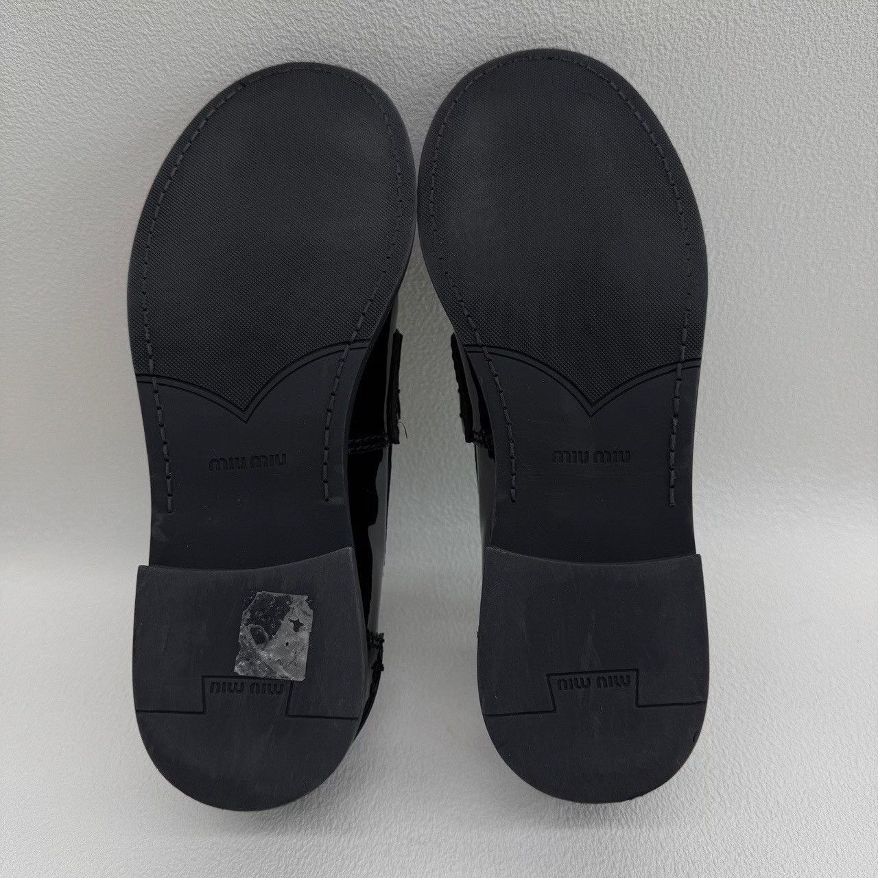 Miu Miu Miu Miu Patent Leather Penny Loafers Size 37.5 Size US 7.5 / IT 37.5 - 9 Thumbnail