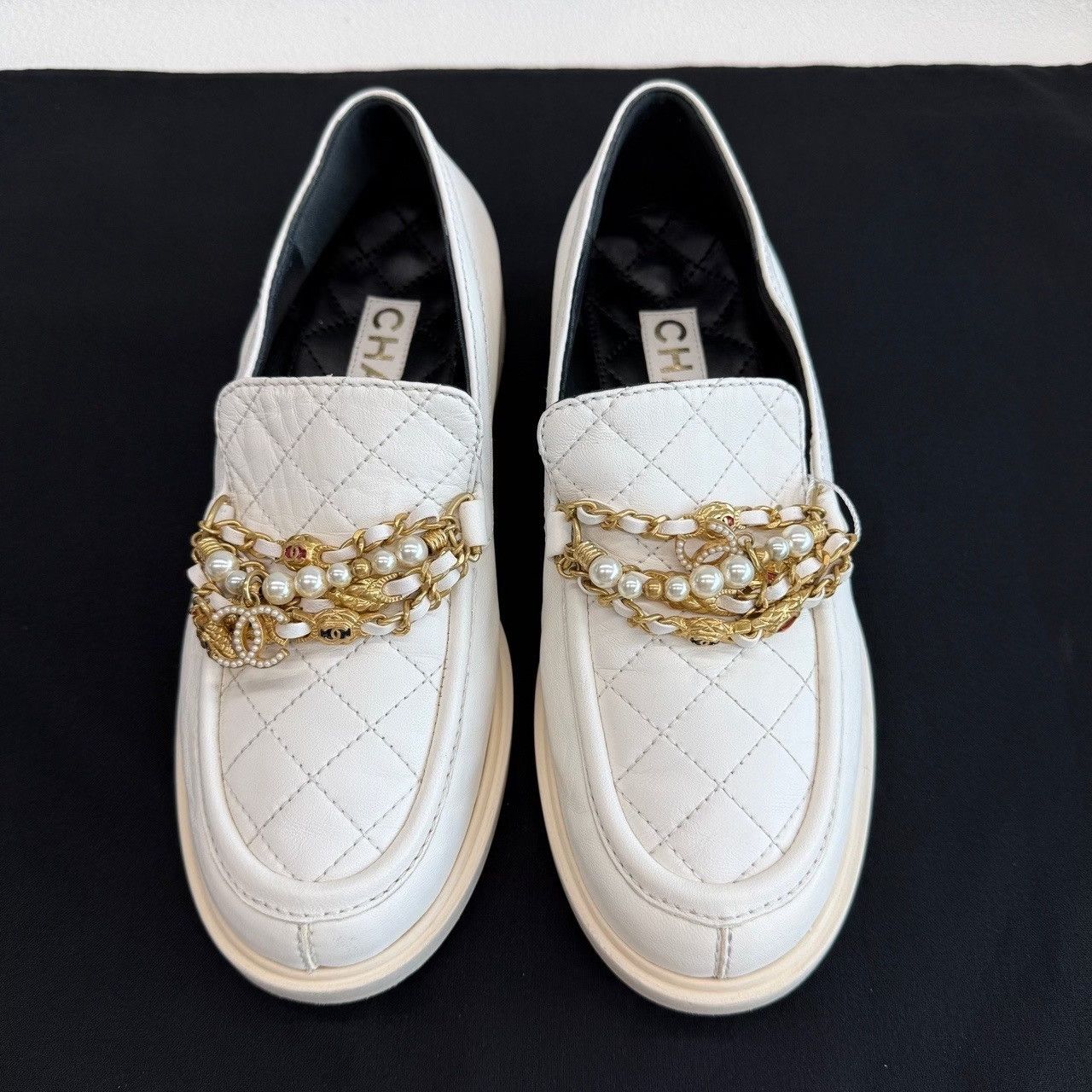 Chanel Chanel White Quilted Pearl Chain Loafers Size 36.5 Size US 5.5 / IT 35.5 - 3 Thumbnail