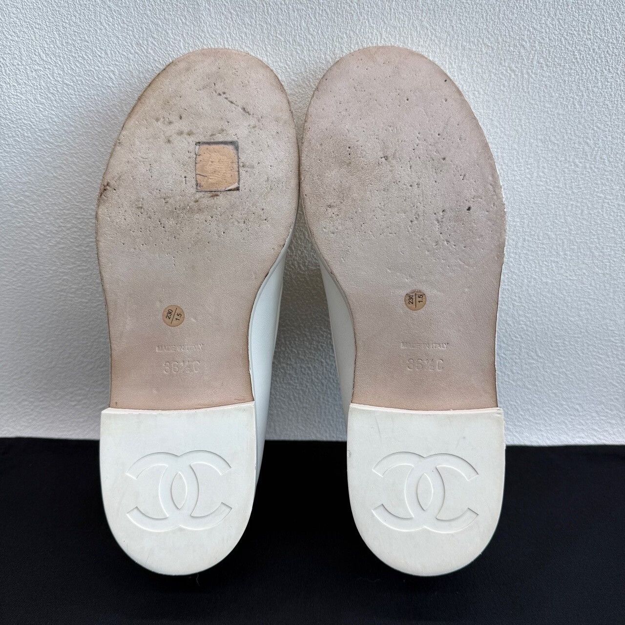 Chanel Chanel White Quilted Pearl Chain Loafers Size 36.5 Size US 5.5 / IT 35.5 - 8 Thumbnail