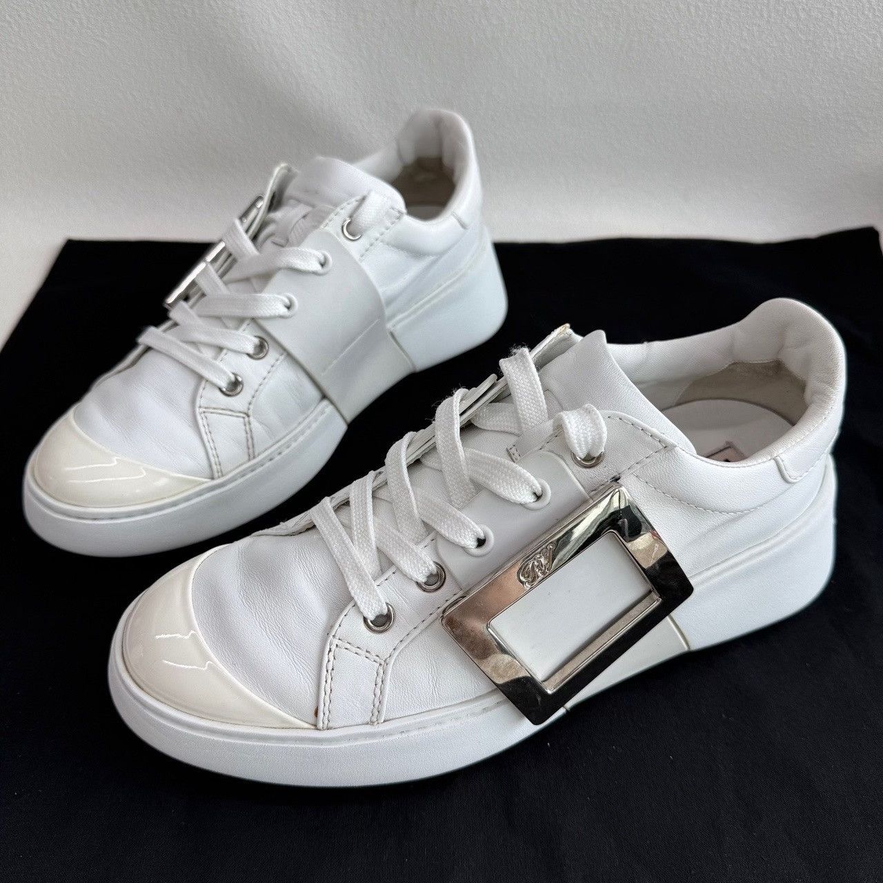 Roger Vivier Roger Vivier Viv Skate Sneakers White Size 36 Size US 6 / IT 36 - 2 Thumbnail