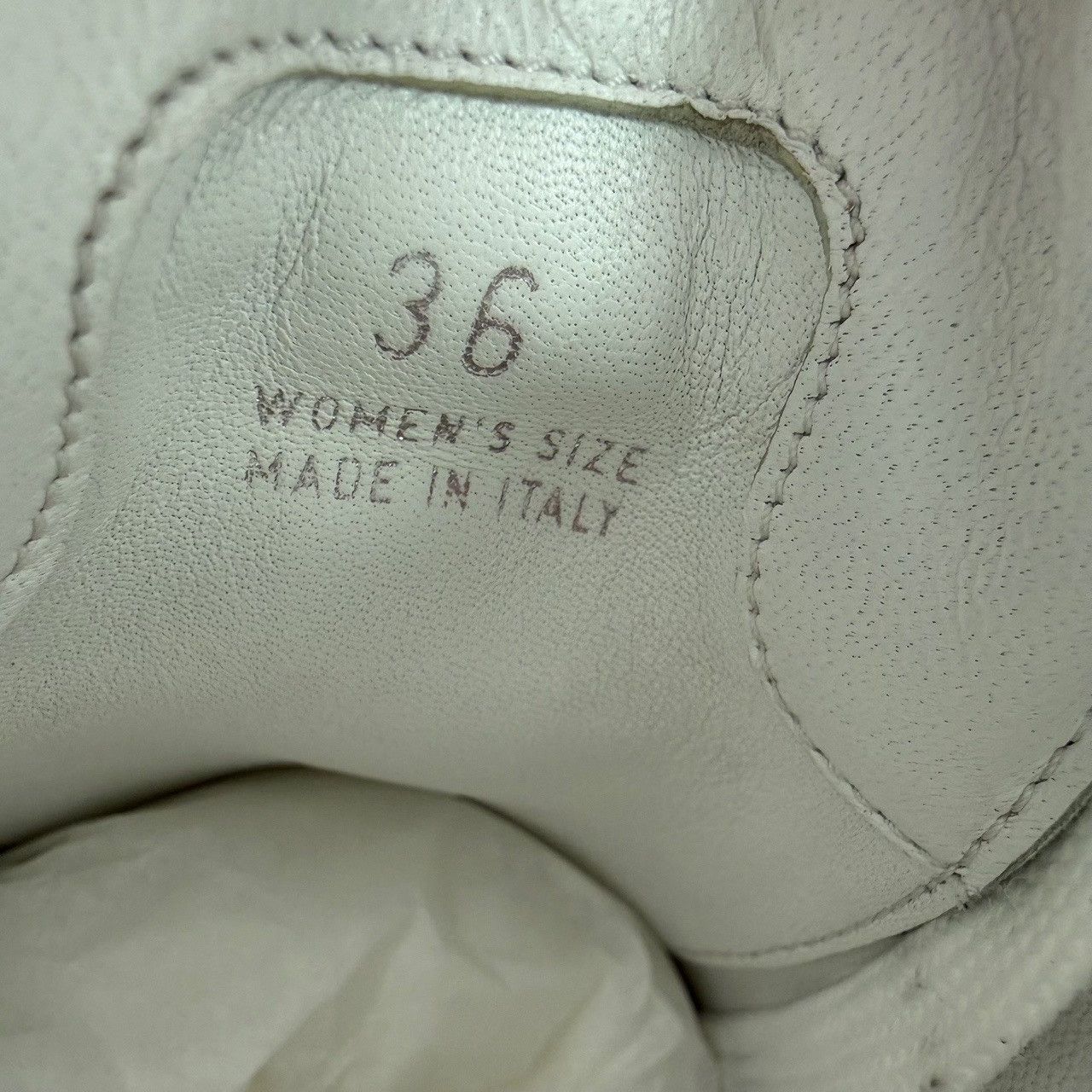 Roger Vivier Roger Vivier Viv Skate Sneakers White Size 36 Size US 6 / IT 36 - 7 Thumbnail