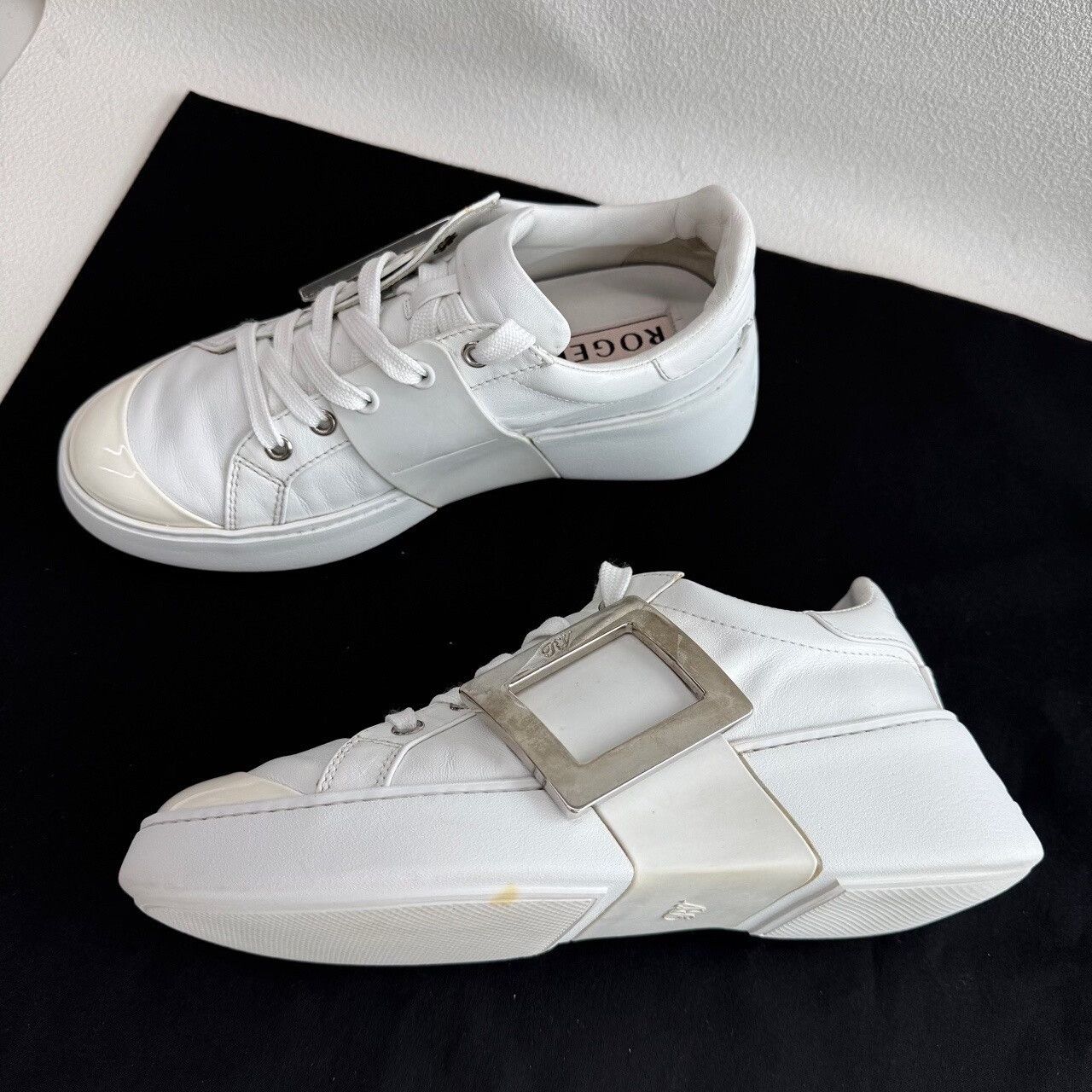 Roger Vivier Roger Vivier Viv Skate Sneakers White Size 36 Size US 6 / IT 36 - 9 Thumbnail