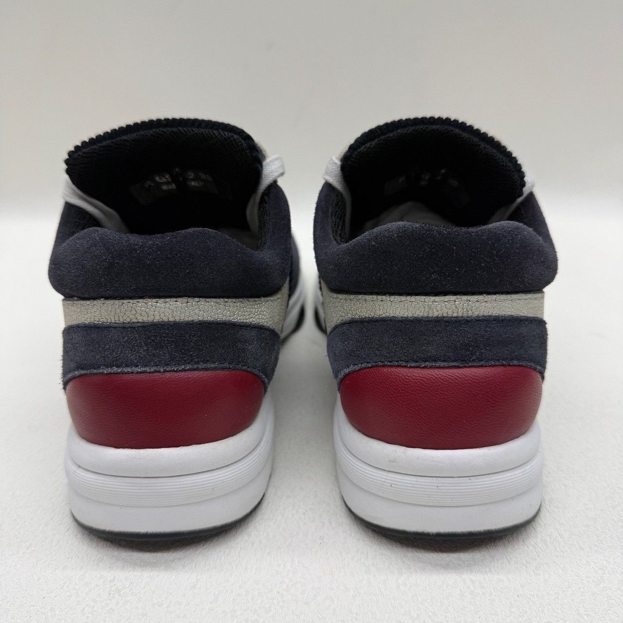 Chanel Chanel CC Logo Suede Mixed Media Sneakers Size 35 Size US 5 / IT 35 - 6 Thumbnail