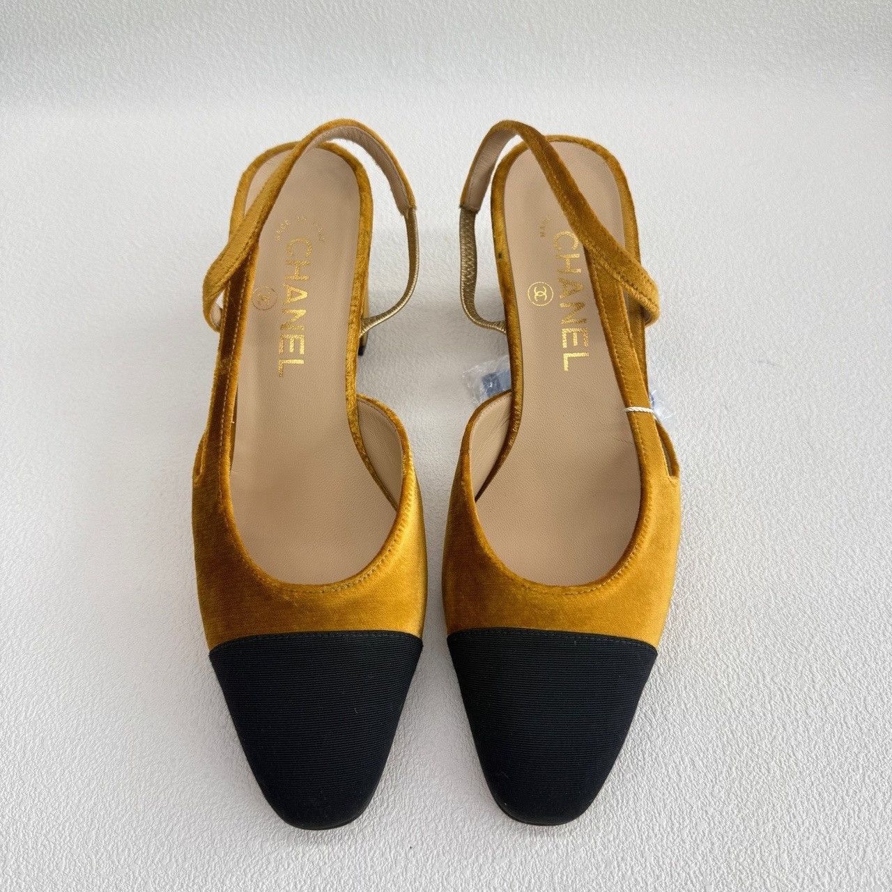 Chanel Chanel Velvet Slingback Heels Size 37.5 Size US 7.5 / IT 37.5 - 3 Thumbnail
