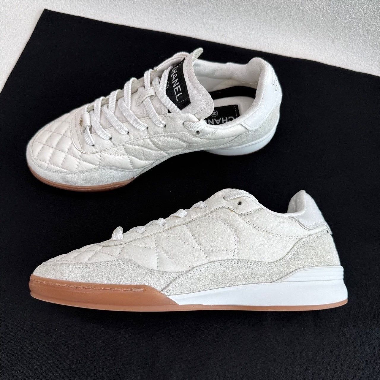 Chanel Chanel Quilted Low-Top Sneakers Size 36 Size US 6 / IT 36 - 8 Thumbnail