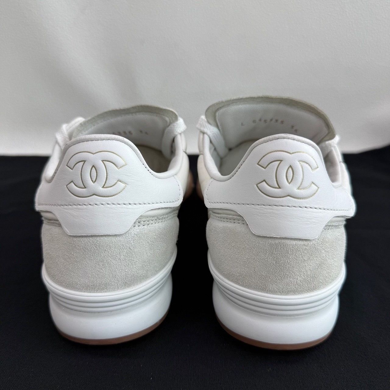 Chanel Chanel Quilted Low-Top Sneakers Size 36 Size US 6 / IT 36 - 6 Thumbnail