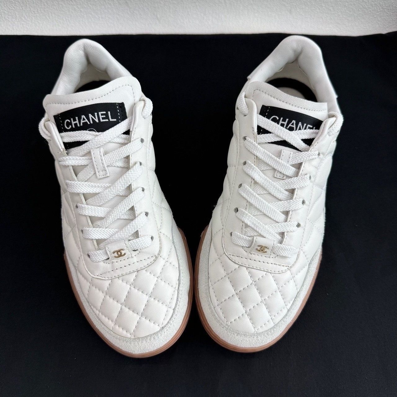 Chanel Chanel Quilted Low-Top Sneakers Size 36 Size US 6 / IT 36 - 9 Thumbnail