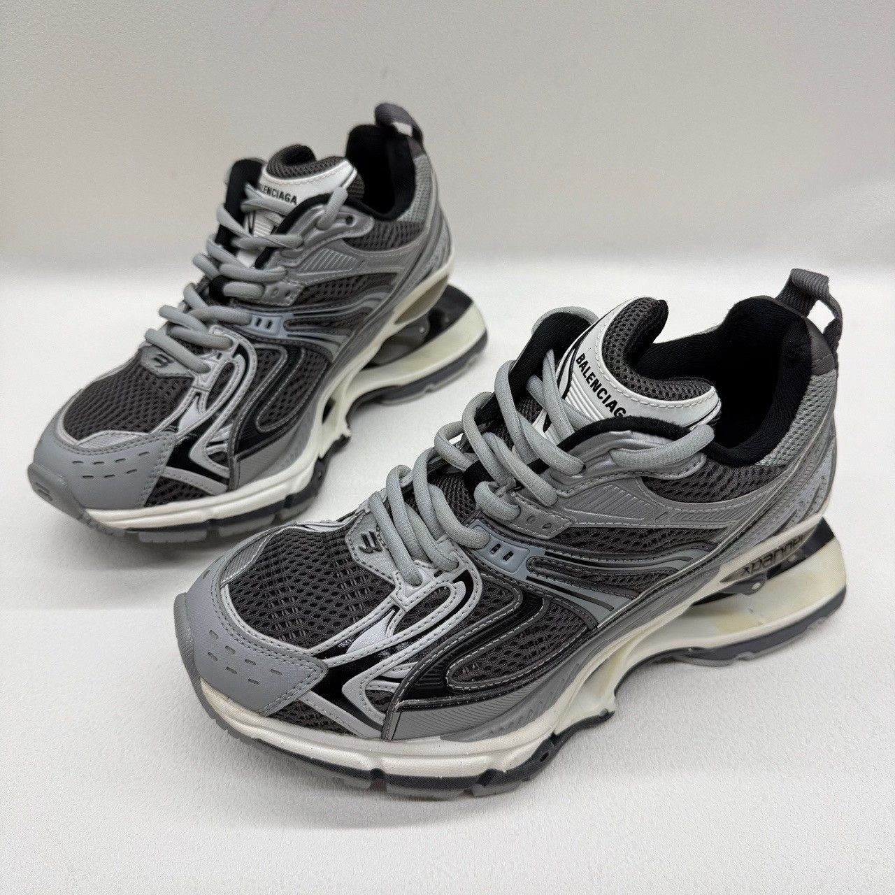Balenciaga Balenciaga Mesh Low-Top Sneakers Size 36 Size US 6 / IT 36 - 2 Thumbnail