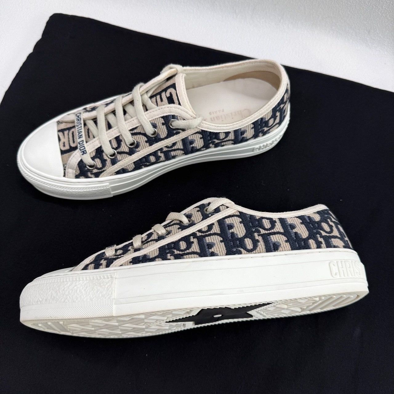 Dior Dior Walk'n'Dior Oblique Sneakers Size 37 Size US 7 / IT 37 - 9 Thumbnail