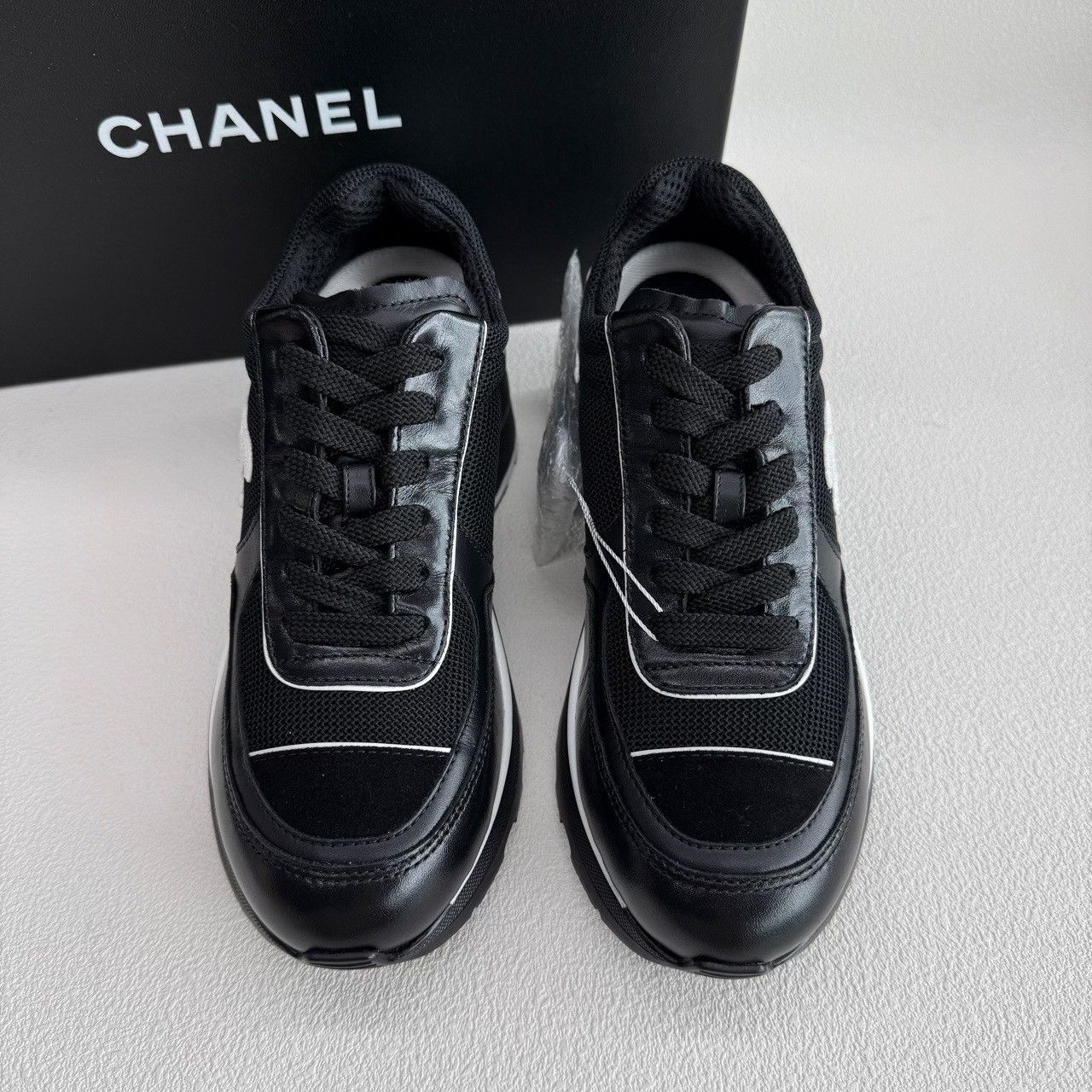 Chanel Chanel CC Logo Heeled Sneakers Size 36.5 Size US 5.5 / IT 35.5 - 4 Thumbnail