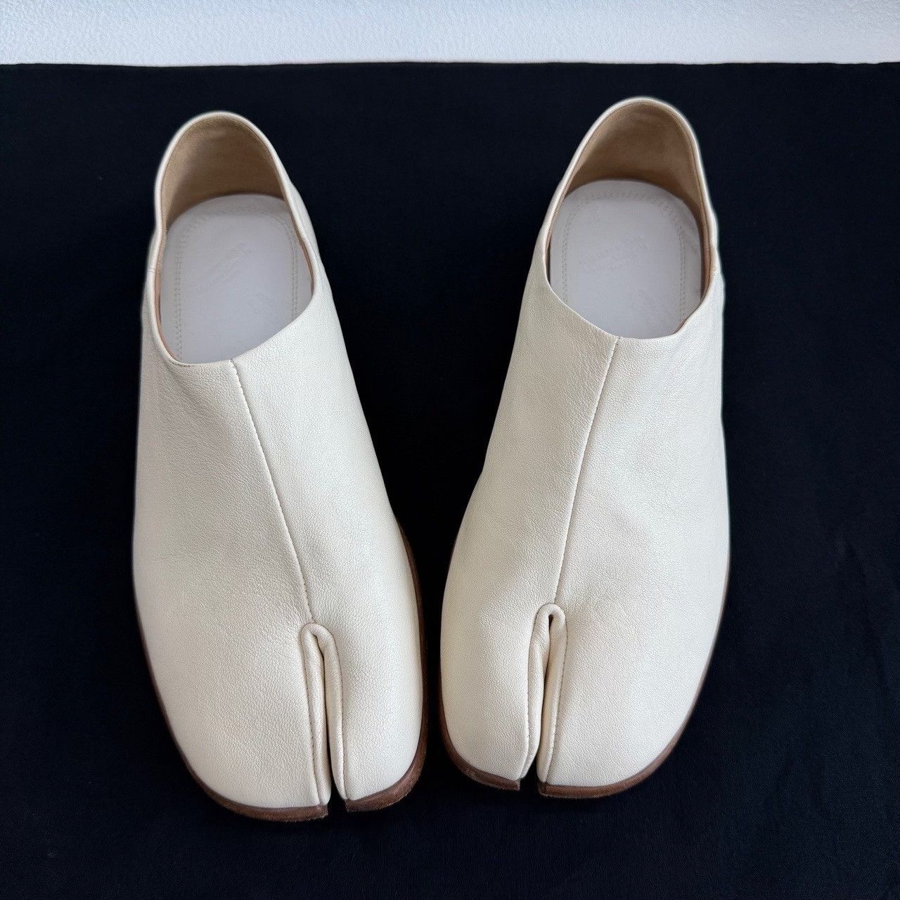 Maison Margiela Maison Margiela Tabi Leather Slip On Mules Size 39 Size US 9 / IT 39 - 10 Thumbnail