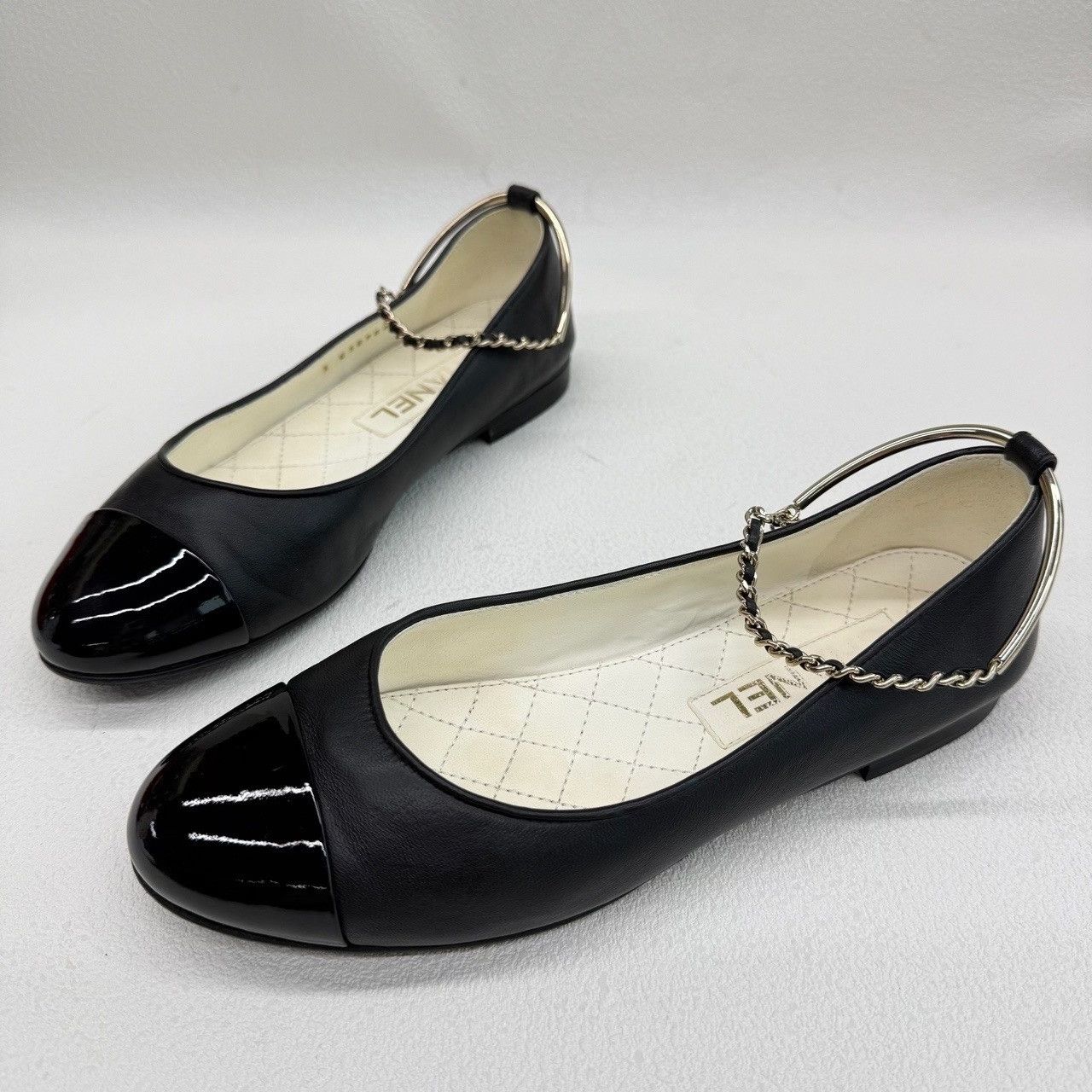Chanel Chanel Chain Detail Ballet Flats Size 36.5 Size US 6.5 / IT 36.5 - 2 Thumbnail