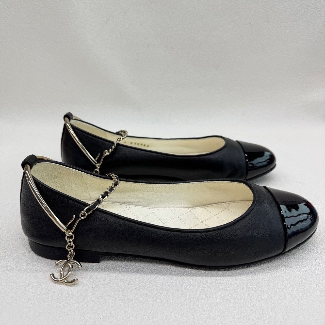 Chanel Chanel Chain Detail Ballet Flats Size 36.5 Size US 6.5 / IT 36.5 - 5 Thumbnail