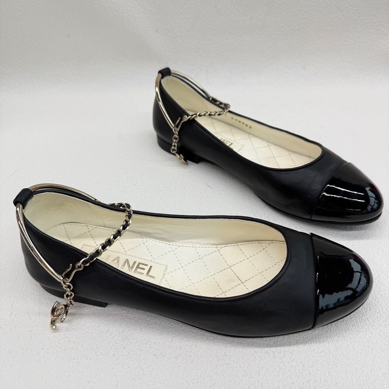 Chanel Chanel Chain Detail Ballet Flats Size 36.5 Size US 6.5 / IT 36.5 - 4 Thumbnail